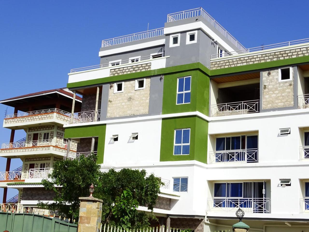 Diplomat Diani Beach Resort Eksteriør billede