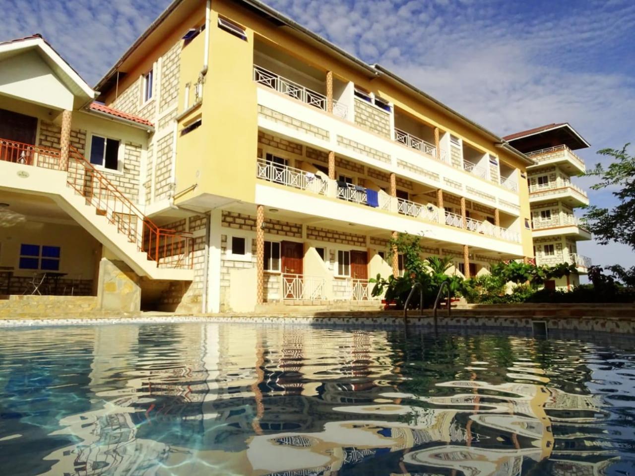 Diplomat Diani Beach Resort Eksteriør billede
