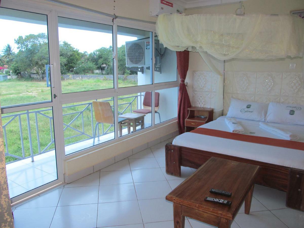 Diplomat Diani Beach Resort Eksteriør billede